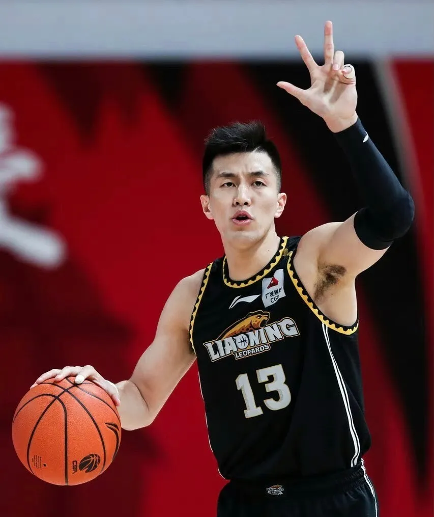 关于福建队翻盘鹈鹕，郭艾伦惊艳四座的信息