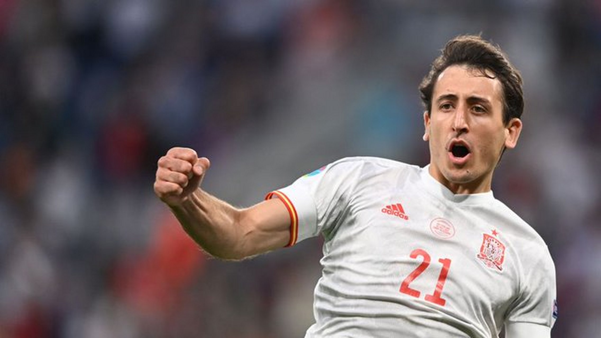 关于波兰逆转瑞士，奥亚尔萨瓦尔刷新纪录的信息