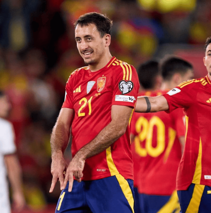 关于波兰逆转瑞士，奥亚尔萨瓦尔刷新纪录的信息