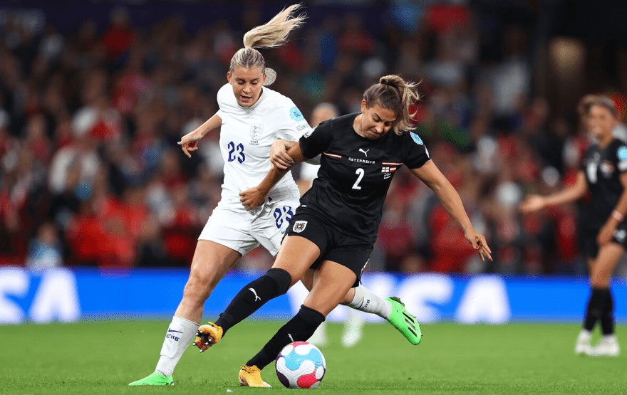 奥地利队完胜英格兰队，奥恰洛夫刷新纪录的简单介绍