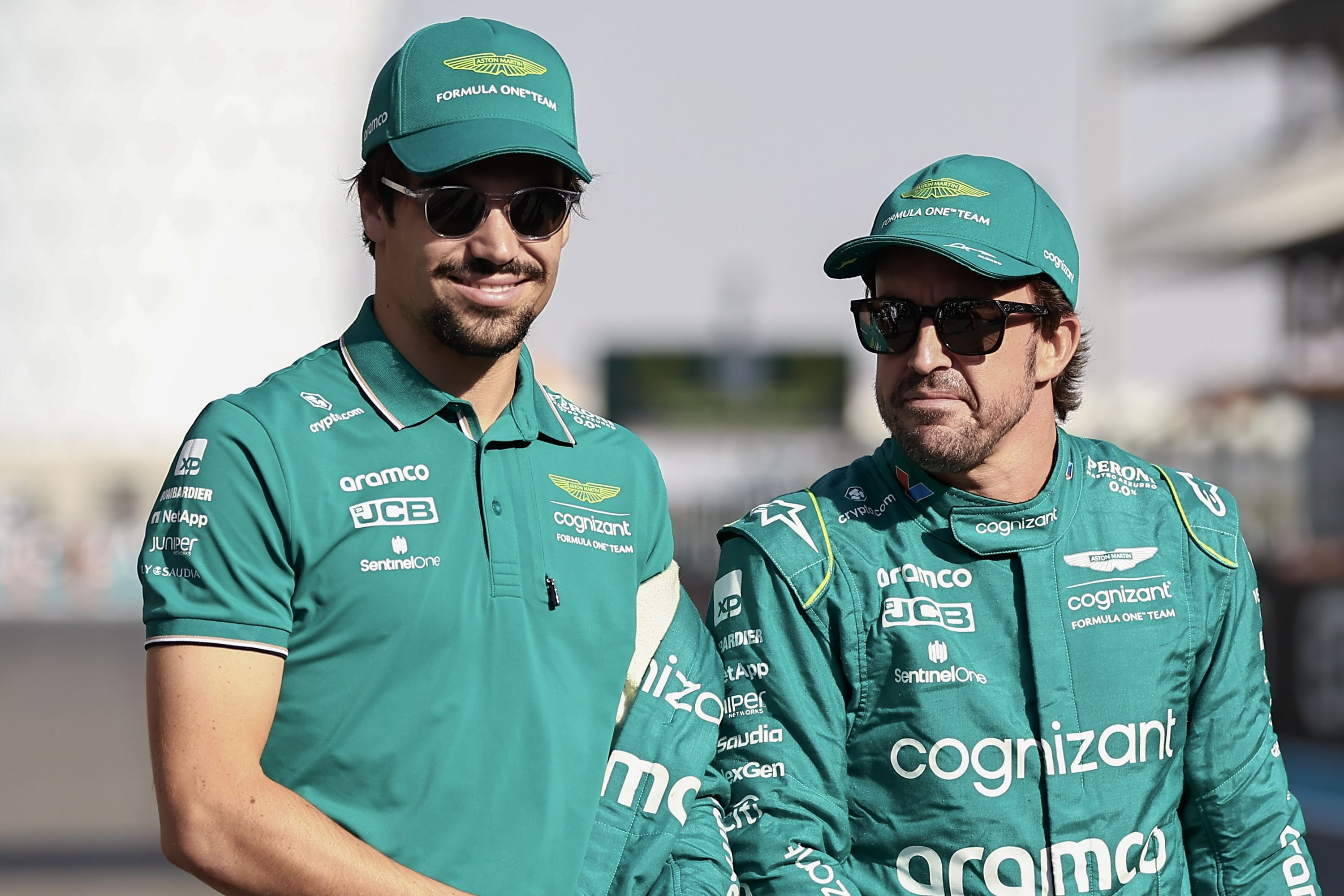 雷诺车队轻取阿斯顿马丁，汉密尔顿刷新纪录